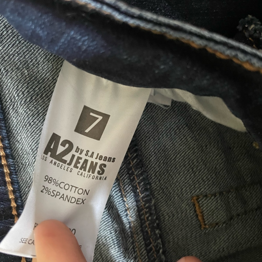 A2 Jeans - Picture 2 of 7